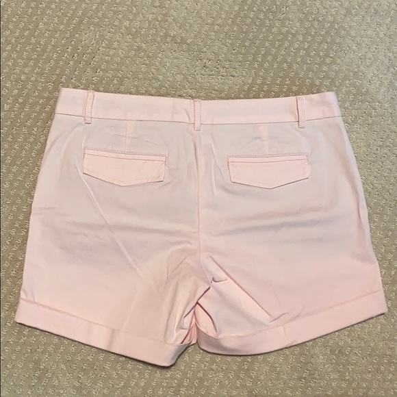 Light Pink Banana Republic Chino Shorts, Size 6 - Picture 2 of 3